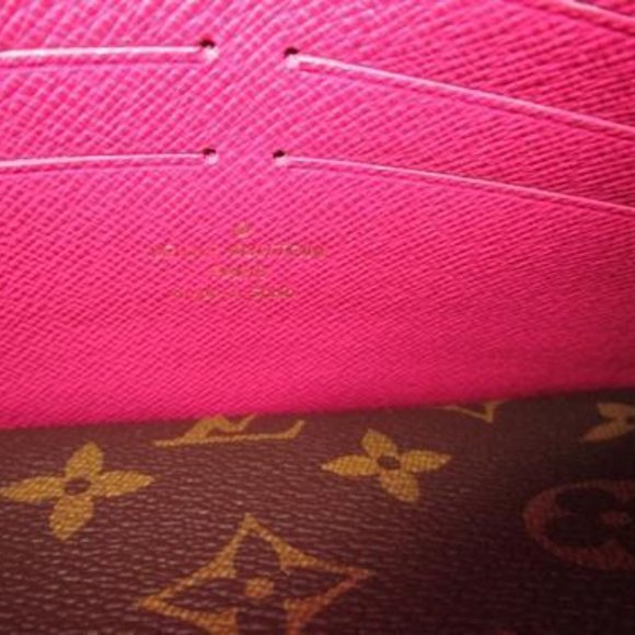 100% AUTHENTIC LOUIS VUITTON LTD EDITION ANIMATION POCHETTE WEEKEND CLUTCH - Picture 13 of 15